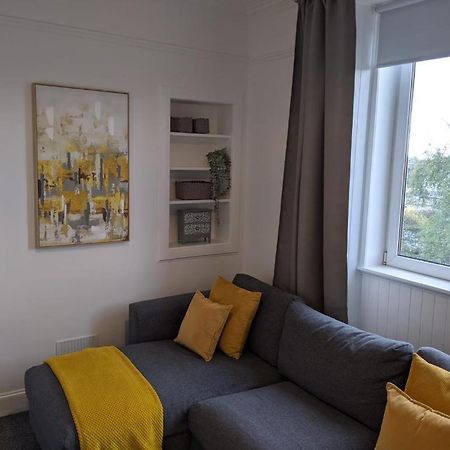Glenclova - No 5 Bellyeoman, Bright Two Bedroom Apartment 던펌린 외부 사진