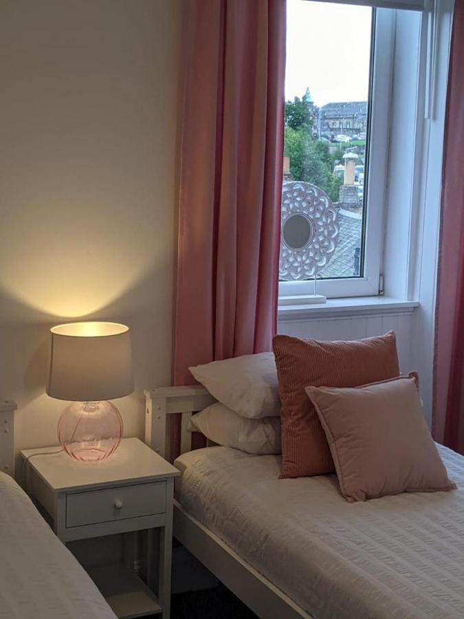 Glenclova - No 5 Bellyeoman, Bright Two Bedroom Apartment 던펌린 외부 사진